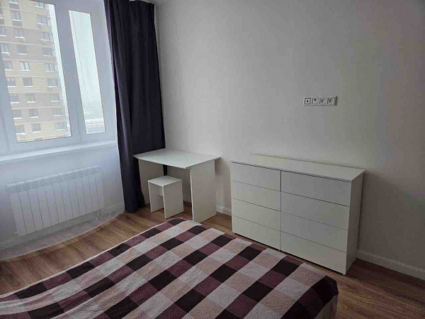 бульвар Космонавта Сереброва А.А., д. 4