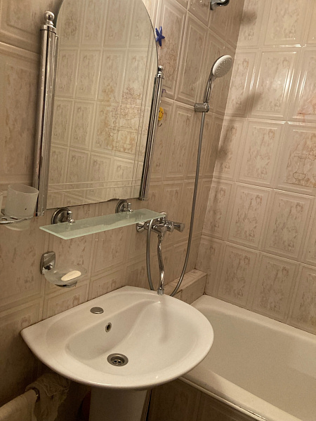 Москва, ул. Дубнинская, д. 30, корп. 1