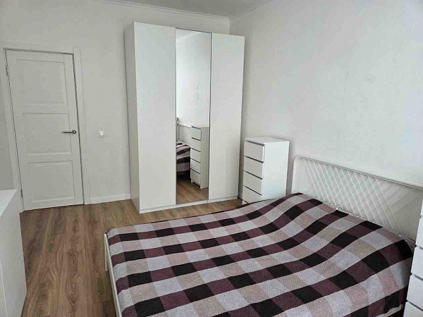 бульвар Космонавта Сереброва А.А., д. 4