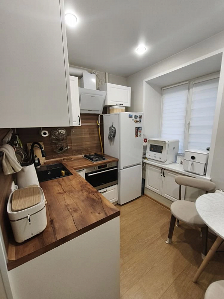 ул. Академика Лаврентьева, д. 25