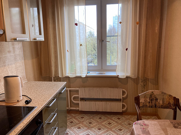 Москва, ул. Дубнинская, д. 30, корп. 1