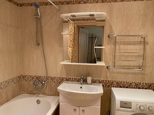 Химки, мкр-н Сходня, ул. Папанина, д. 8